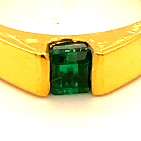 Columbian Emerald .53ct Solid 18K Yellow Gold Ring - Picture 9 of 9